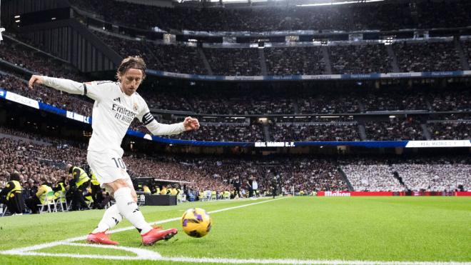 Luka Modric en un partido en el Santiago Bernabéu (Foto: Cordon Press)