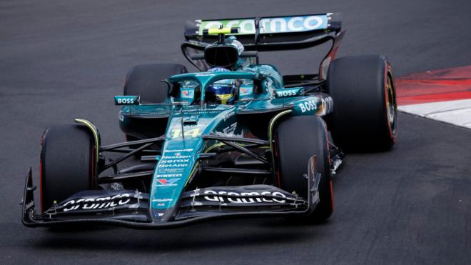 Fernando Alonso, durante los libres de Mónaco (foto: EFE).