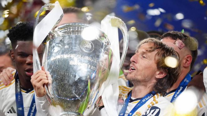 Luka Modric levantando la Champions League (Cordon Press)