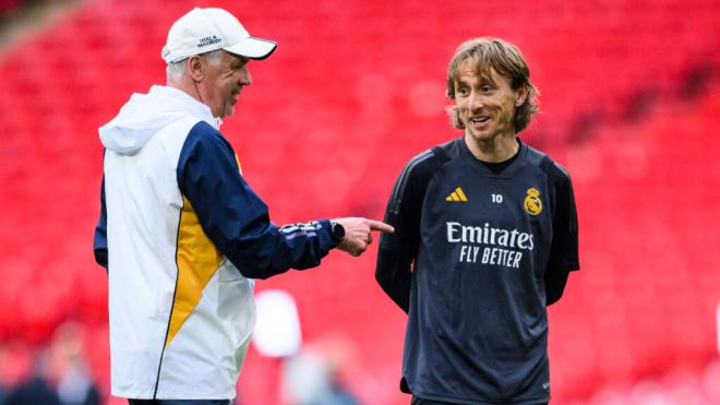 Luka Modric junto a Carlo Ancelotti (Cordon Press)