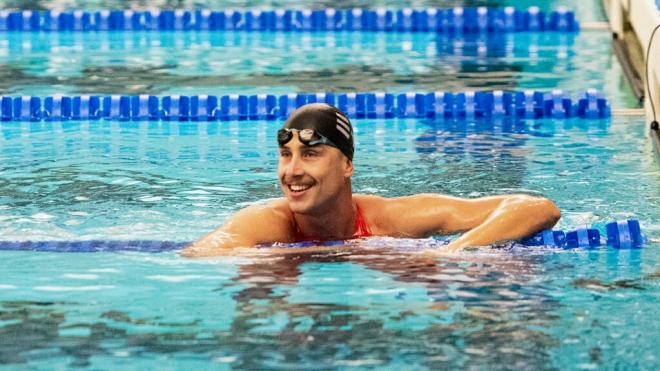 James Magnussen compitiendo en natación de superhumanos (@james.magnussen)