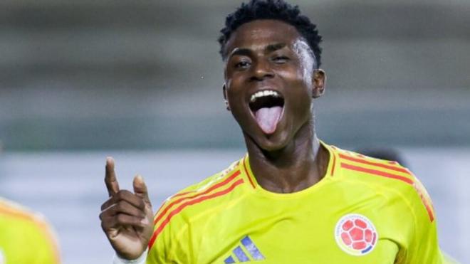 Néiser Villarreal, en un partido con Colombia (Instagram)