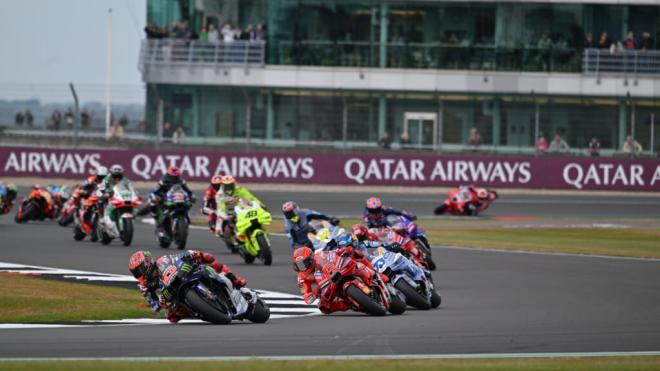 Quartararo y los hermanos Márquez, en el Gran Premio de Silverstone (Foto: Michelin).