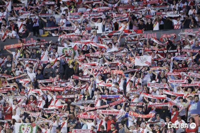 Los aficionados del Rayo, en Vallecas ante el Mallorca (Foto: LALIGA).