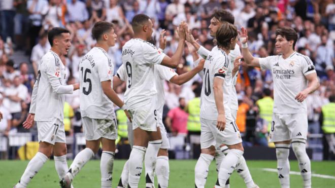 Los jugadores del Real Madrid celebrando el gol ante la Real Sociedad (Fuente: Cordon Press)