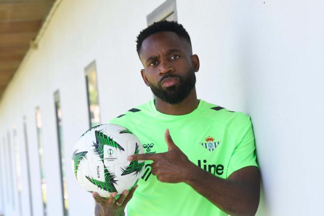 Cedric Bakambu, en su entrevista para ElDesmarque (Foto: Kiko Hurtado)