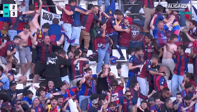 Afición del Levante llorando en Burgos.