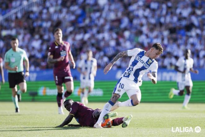 Alani, ante el Leganés.