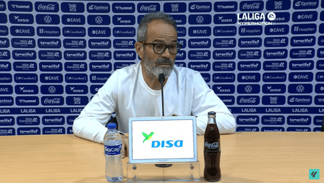 Álvaro Cervera, en rueda de prensa.