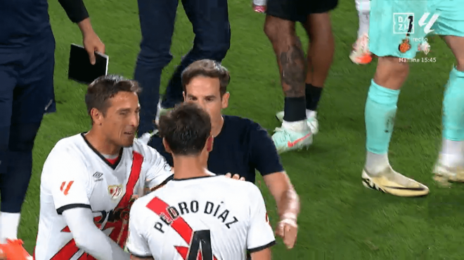 Óscar Trejo e Íñigo Pérez separaron a Pedro Díaz de Ratiu tras el Rayo-Mallorca.