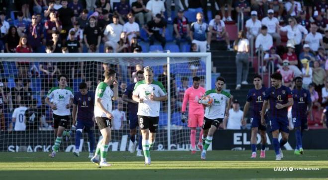 Andrés Martín celebra su gol en el Eldense-Racing (Foto: LALIGA).