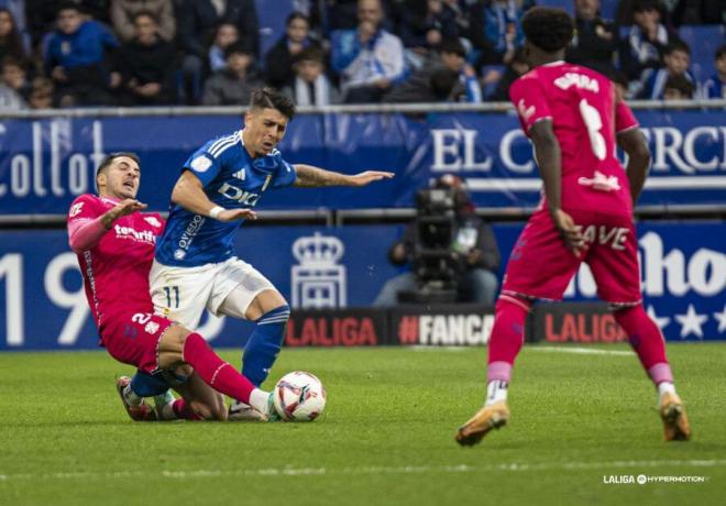 Colombatto, durante el Tenerife-Real Oviedo de la primera vuelta (Foto: LaLiga).