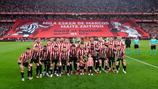 Todos con Oscar de Marcos en el previo al partido jugado ante el Barça en San Mamés (Foto: Athletic Club).