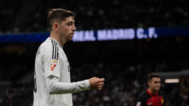 Fede Valverde durante un partido con el Real Madrid (Fuente: Cordon Press)