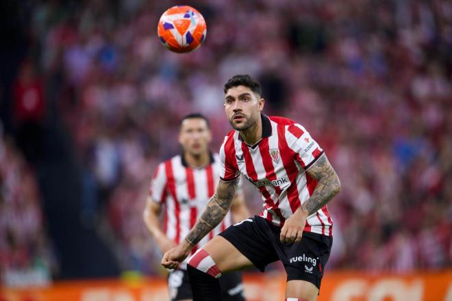 El central Unai Núñez ante el Barça en San Mamés (Foto: Athletic Club).