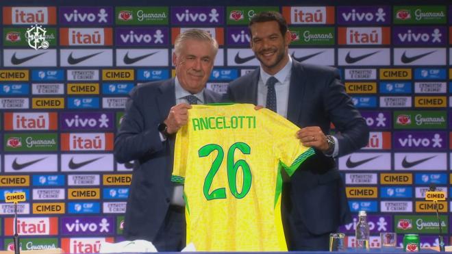 Carlo Ancelotti en su presentación con Brasil