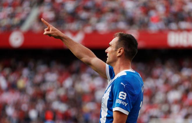 Kike García, en un partido con el Alavés (Foto: LaLiga).