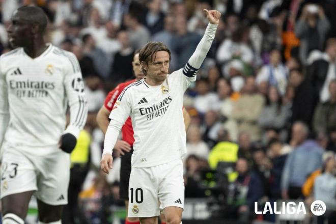 Luka Modric celebra su golazo en el Real Madrid-Girona (Foto: LALIGA).