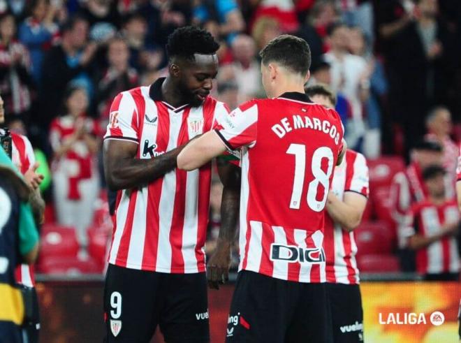 Óscar de Marcos cede el brazalete de capitán a Iñaki Williams (Foto: LaLiga).