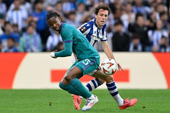 Álvaro Odriozola, en un partido de la Real Sociedad (Foto: Cordon Press).