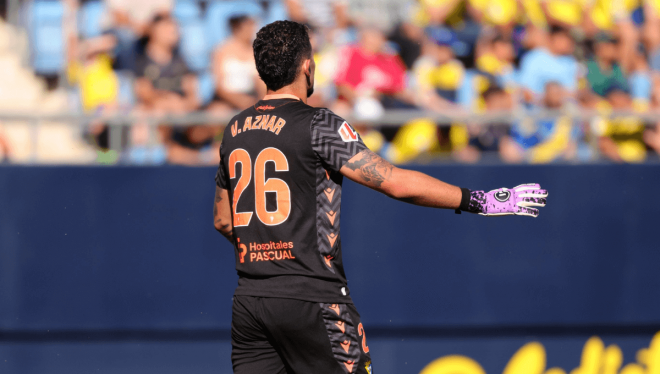 Debut de Victor Aznar con el Cádiz (Foto: CCF).
