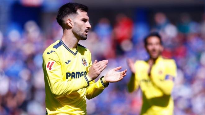 Álex Baena en un partido con el Villarreal (Foto: Europa Press)