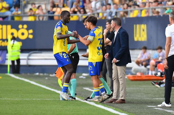 Ismael Álvarez entra por Diakité en el Cádiz (Foto: CCF).