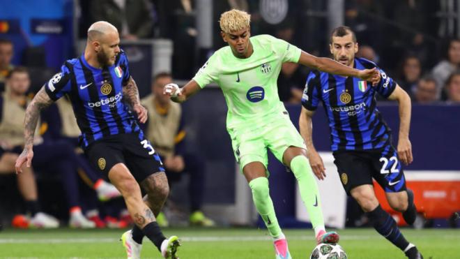 Lamine Yamal durante el partido ante el Inter de Milán (Fuente: Cordon Press)