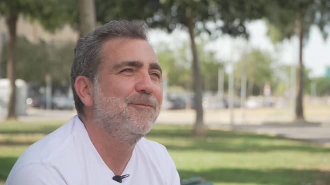 Juanlu atiende a ElDesmarque (Foto: ElDesmarque)