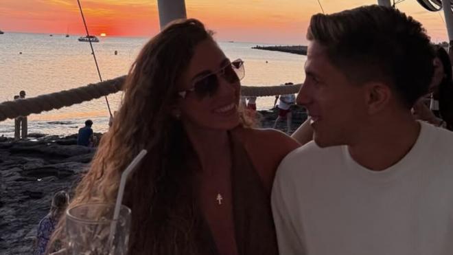 Irene Ariza y Giuliano Simeone, en Ibiza (Instagram)