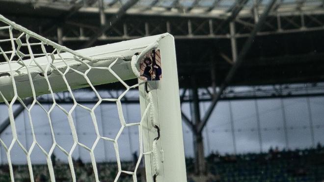 La estampa del Gran Poder tras la portería (Foto: RBB).