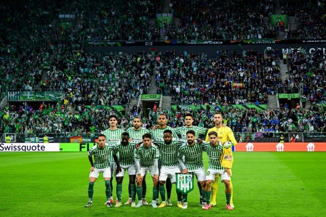 El once del Betis contra el Chelsea (Foto: Cordon Press)
