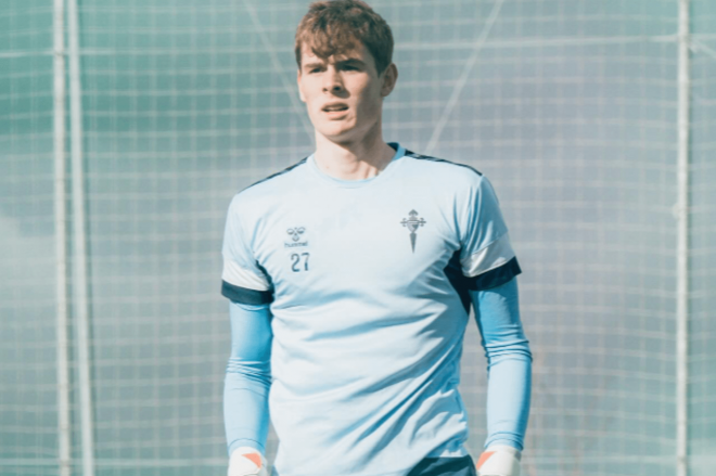 Hugo Wauthier entrenándose con el Juvenil del Celta (Foto: Instagram).