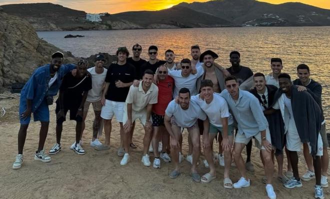 Las vacaciones de los jugadores del Athletic en Grecia (Foto: Nico Williams).