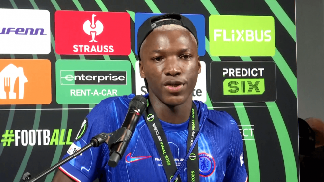 Moisés Caicedo hablando de Enzo Fernández (ElDesmarque)