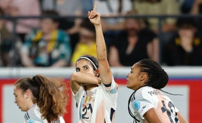 Alba Redondo celebra su gol en el Bélgica-España de la Nations League (Foto: @SeFutbolFem).
