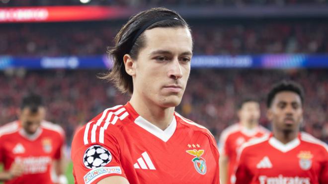 Álvaro Carreras en un partido con el Benfica (Cordon Press)