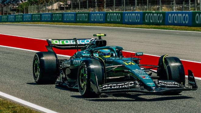 Fernando Alonso, en los Libres 1 del Gran Premio de España (Foto: Aston Martin).