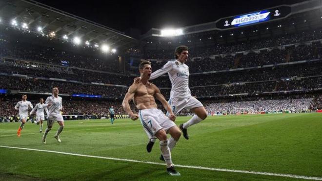 Jesús Vallejo, con Cristiano Ronaldo en 2018 (Foto: X)