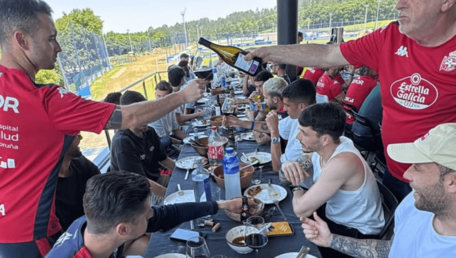 Plantilla del Dépor de comida (Foto: Instagram).