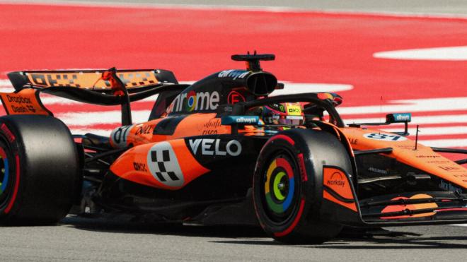 Fernando Alonso, en el Gran Premio de España en Montmeló (Foto: Aston Martin).