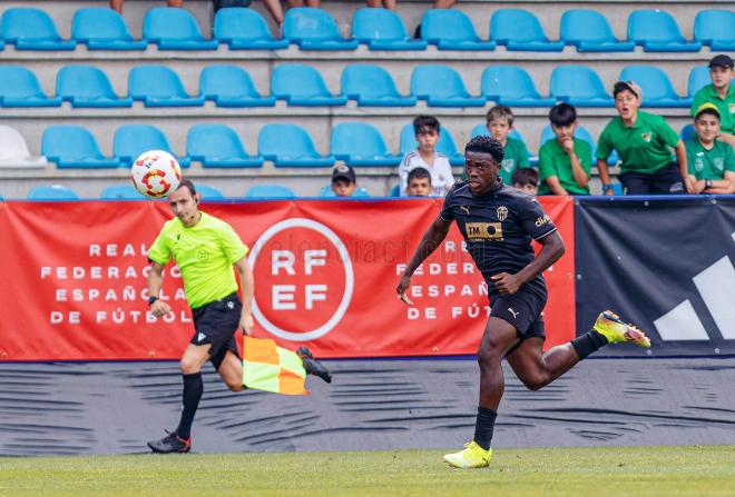 David Otorbi con el VCF Juvenil