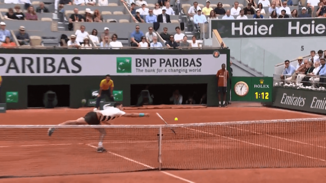 La estirada de Carlos Alcaraz en Roland Garros (Redes Sociales)