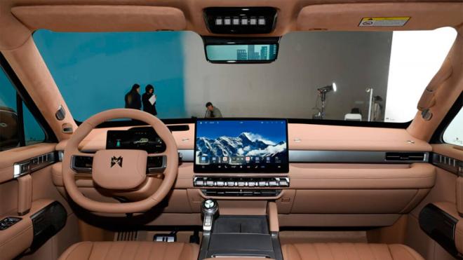 Dongfeng Warrior M817