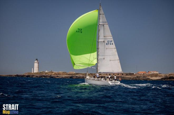 La embarcación 'Balboa', se impone en la Regata Straitchallenge.