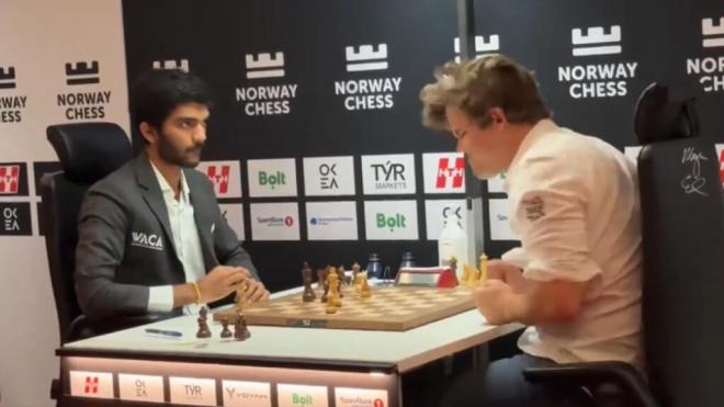 Magnus Carlsen golpea el tablero en el Norway Chess (Redes sociales)