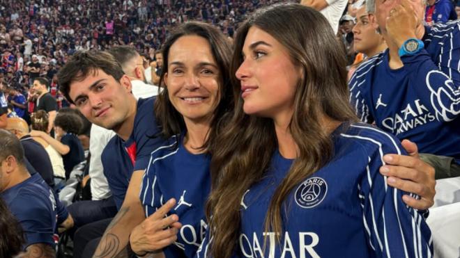 La familia de Luis Enrique en las gradas del Allianz Arena (Foto: Instagram)