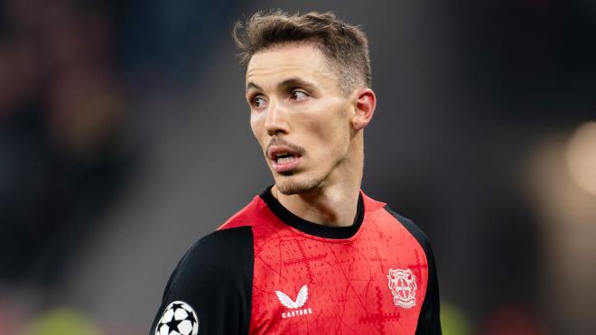 Álex Grimaldo, en un partido con el Bayer Leverkusen (Europa Press)