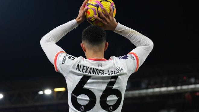 Trent Alexander-Arnold en un partido con el Liverpool (Foto: Cordon Press)