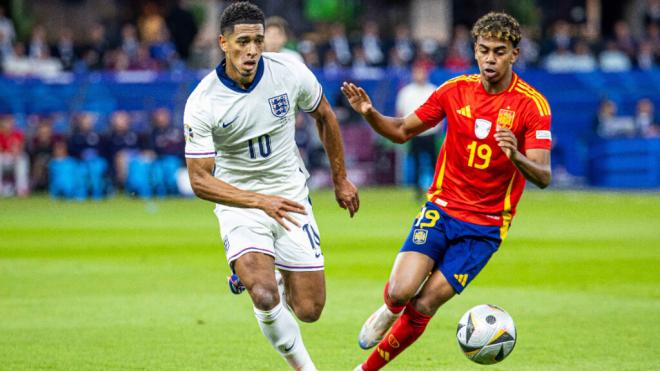Lamine Yamal en la Eurocopa contra Bellingham (Cordon Press)